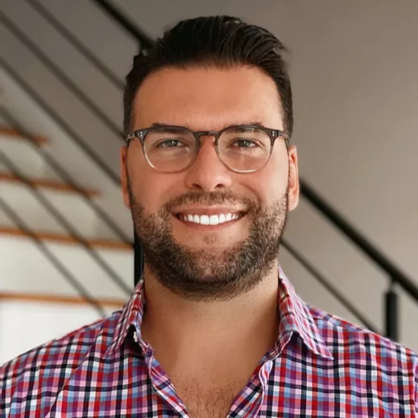 Evan Danieli headshot