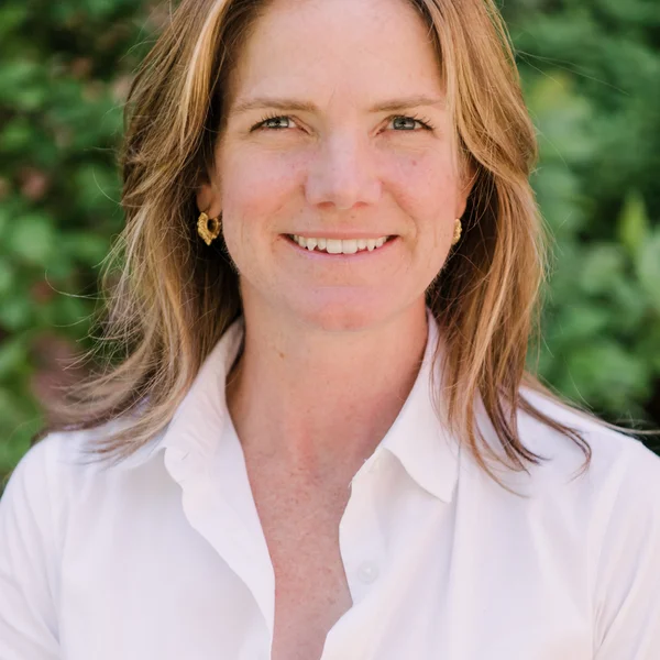 Megan Flood headshot